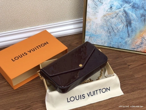 Official oldcobbler FÉLICIE VUITTON LOUIS POCHETTE 0708